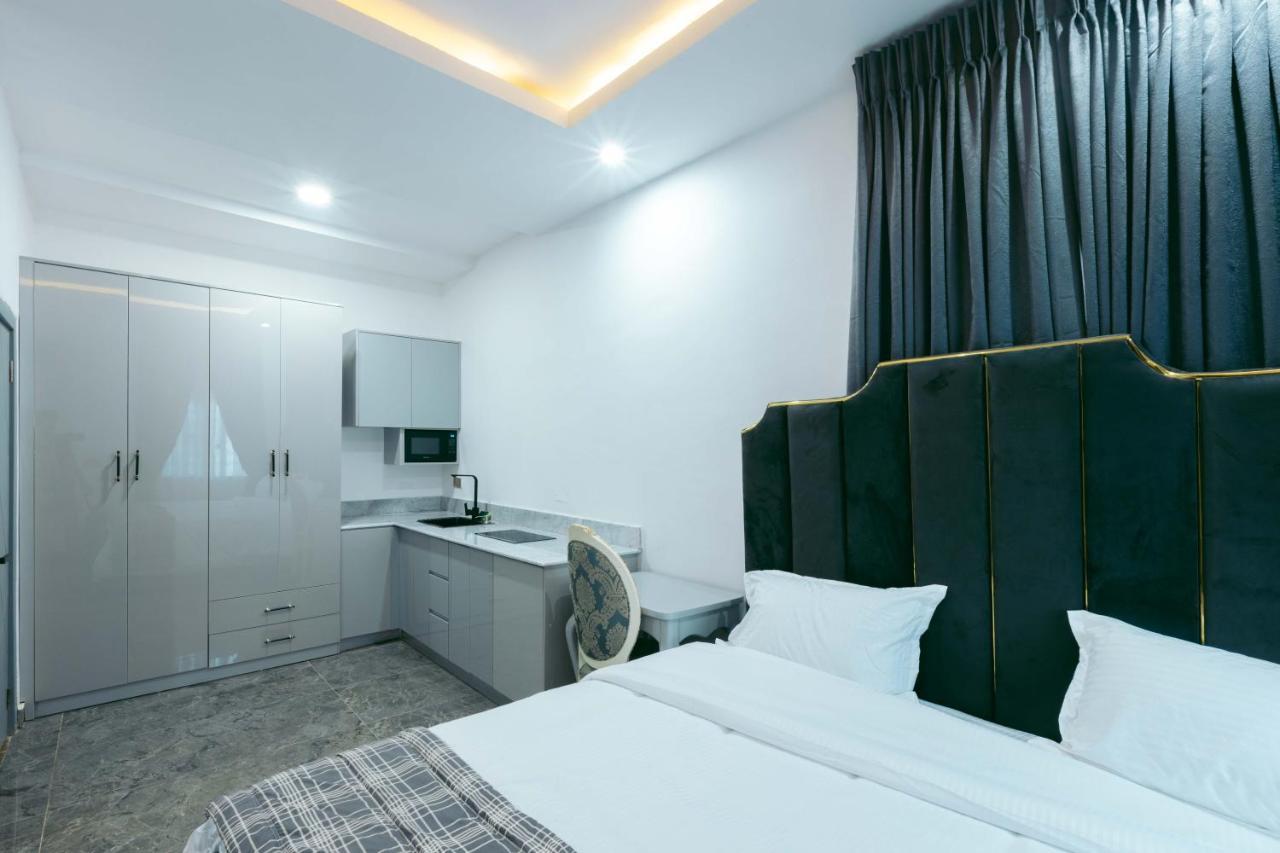 Phoenix Luxury *