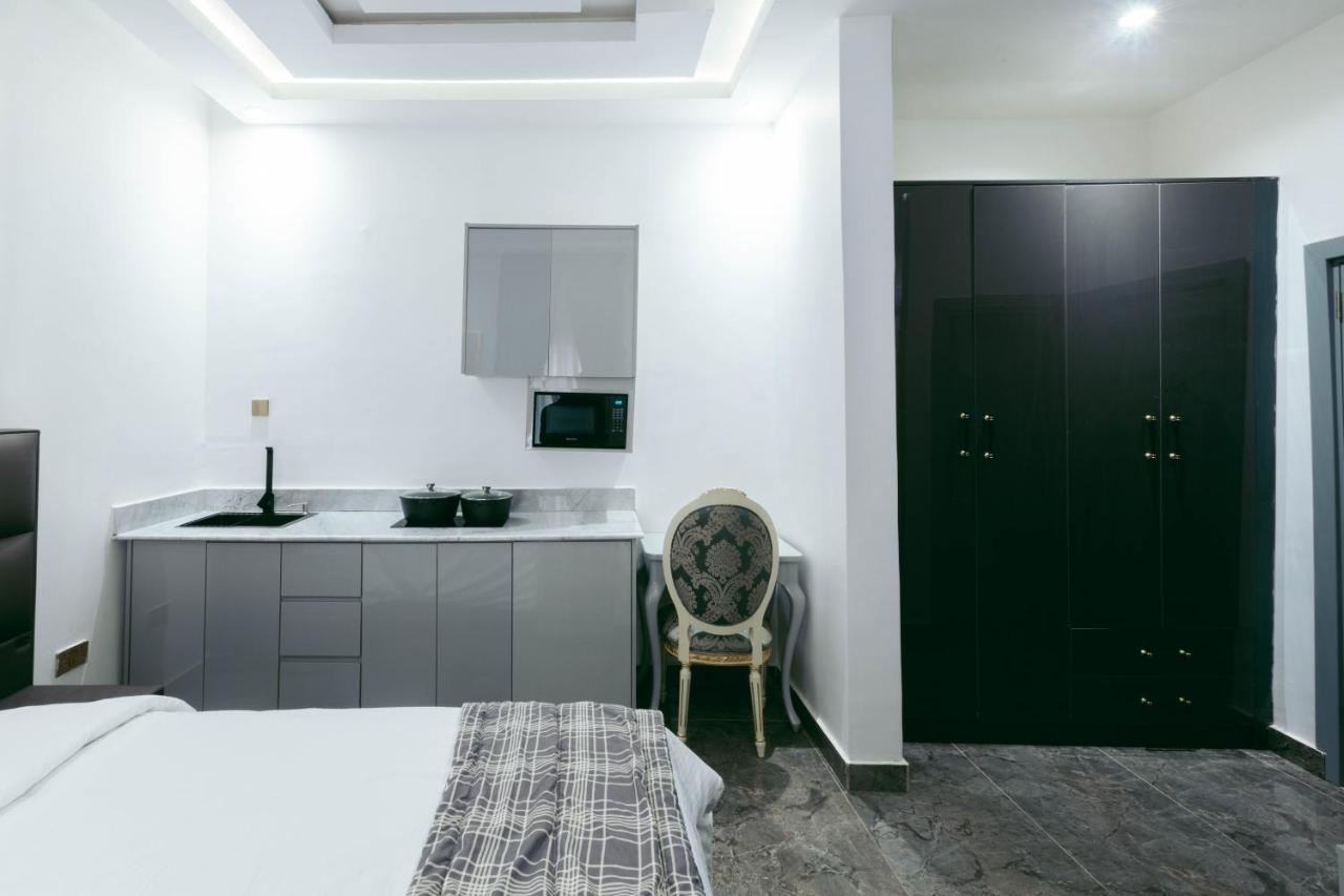 Phoenix Luxury *
