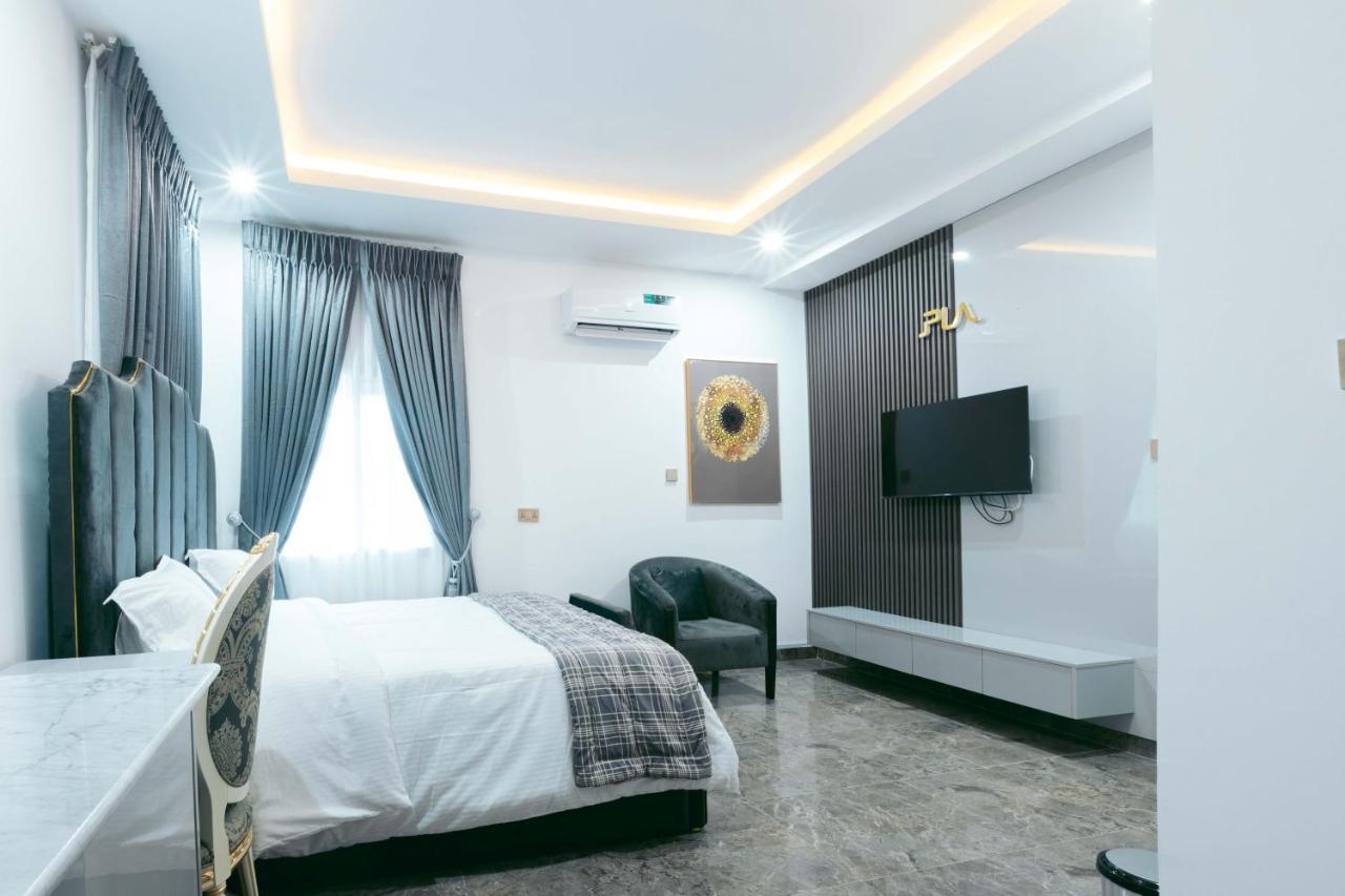 Phoenix Luxury *